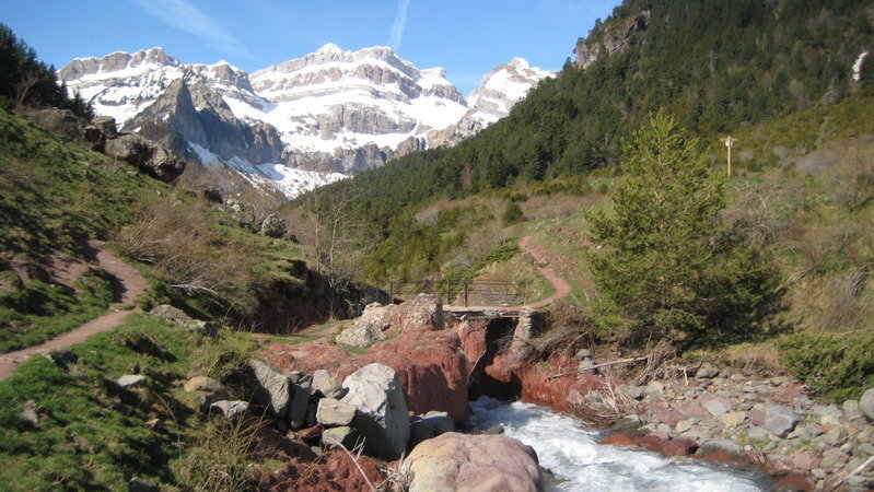 Gipuzkoako Mendizale Federazioaren adierazpena, Formigal eta Astun eski-estazioak Canal Royatik zehar lotzeko egitasmoari buruz